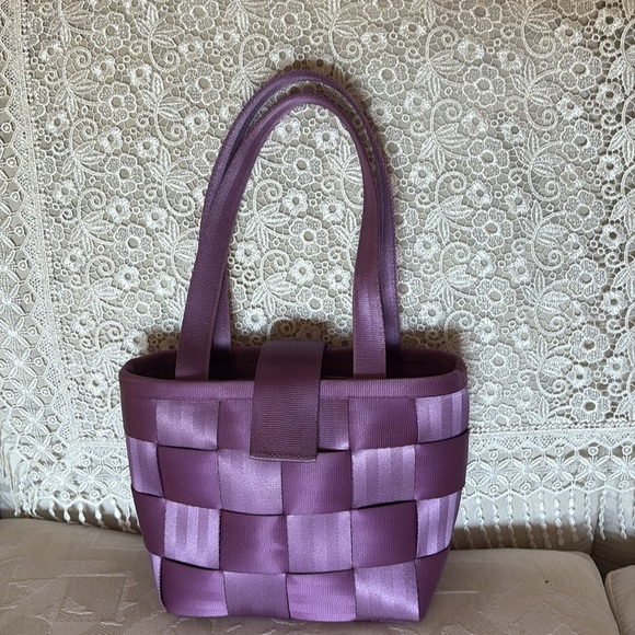 Harvey’s Original seatbelt weave tote handbag purple footed heart lining - Picture 11 of 11